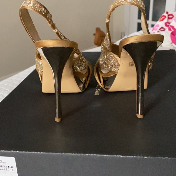 Gold glitter Nine West shoes - Picture 3 of 5